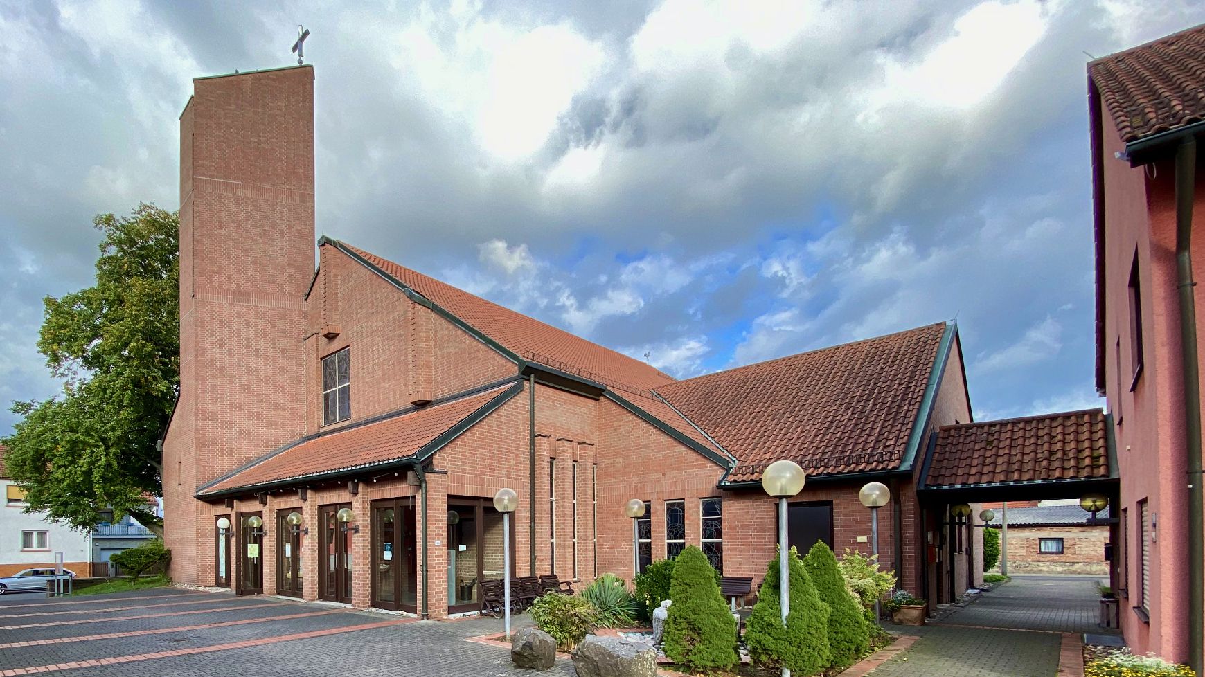 Kath. Kirche St. Maria - Niederdorfelden/Gronau