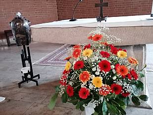 Kirchenschmuck - St. Maria Kirche Niederdorfelden