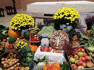 Kirchenschmuck - St. Maria Kirche Niederdorfelden