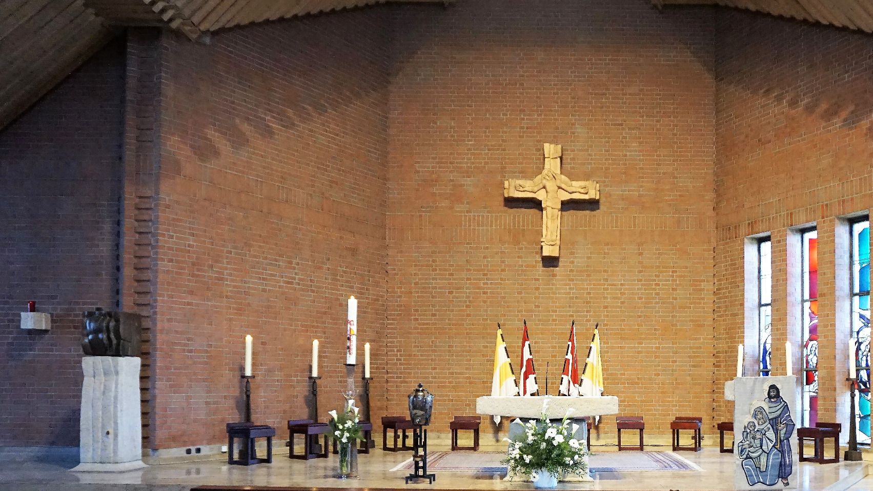 Altar - St. Maria, Niederdorfelden/Gronau